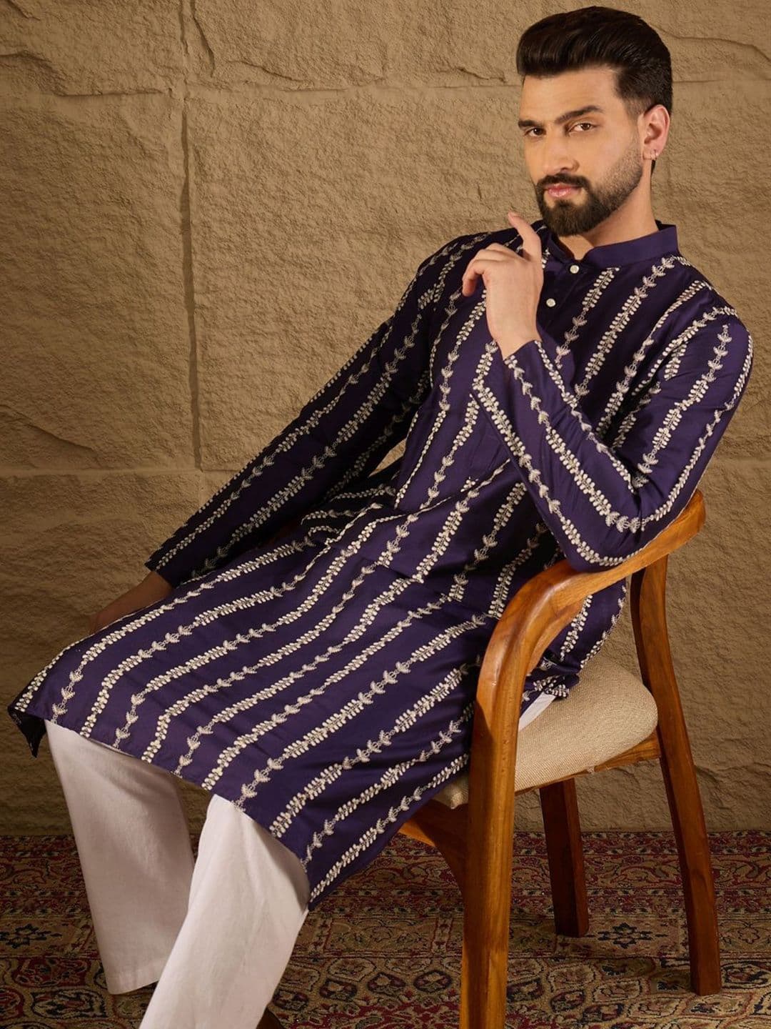 House of Pataudi Men Printed Straight Kurta - view 1