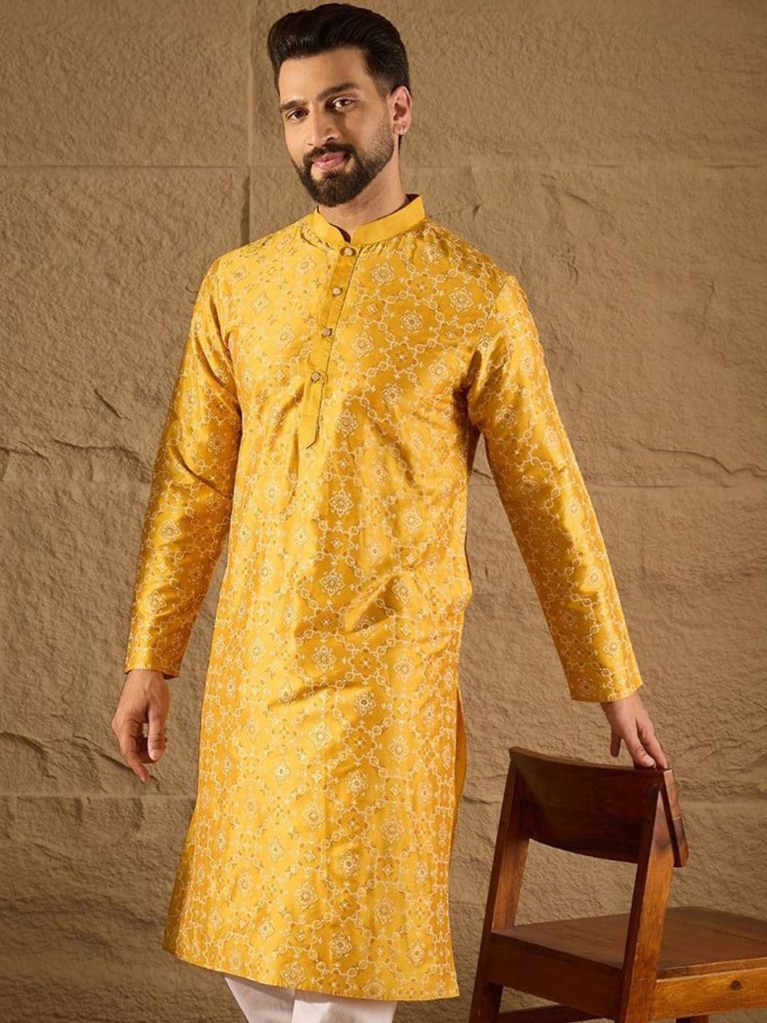 House of Pataudi Men Ethnic Motifs Printed Regular Viscose Silk Kurta - view 1