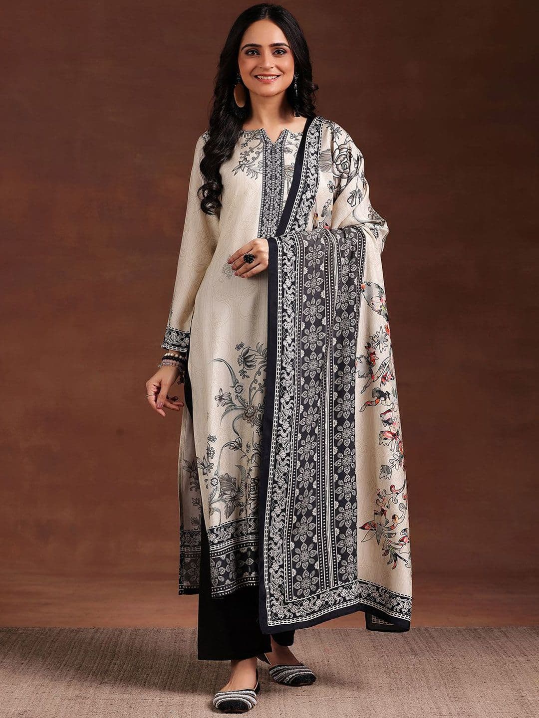 Libas Women Floral Printed Kurta with Trousers & Dupatta - view 1