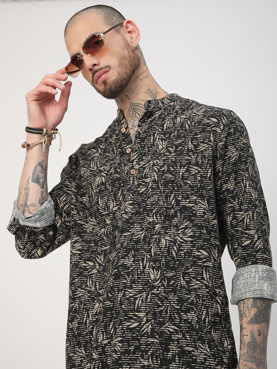 VASTRADO Black Leafy Printed Mandarin Collar Straight Kurta - view 1