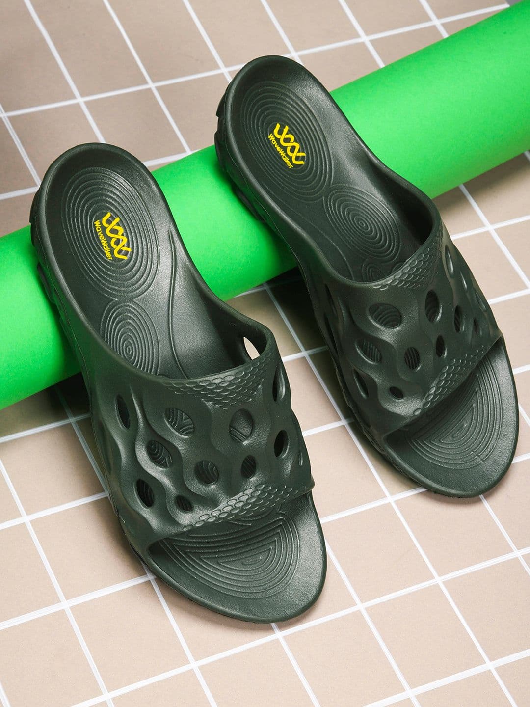 WAVE WALKER Men Self Design Slides - view 1