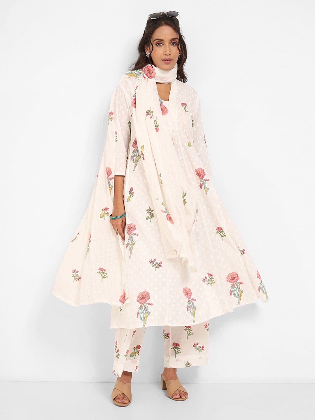 RANGMANCH BY PANTALOONS Floral Printed Dupatta - view 1