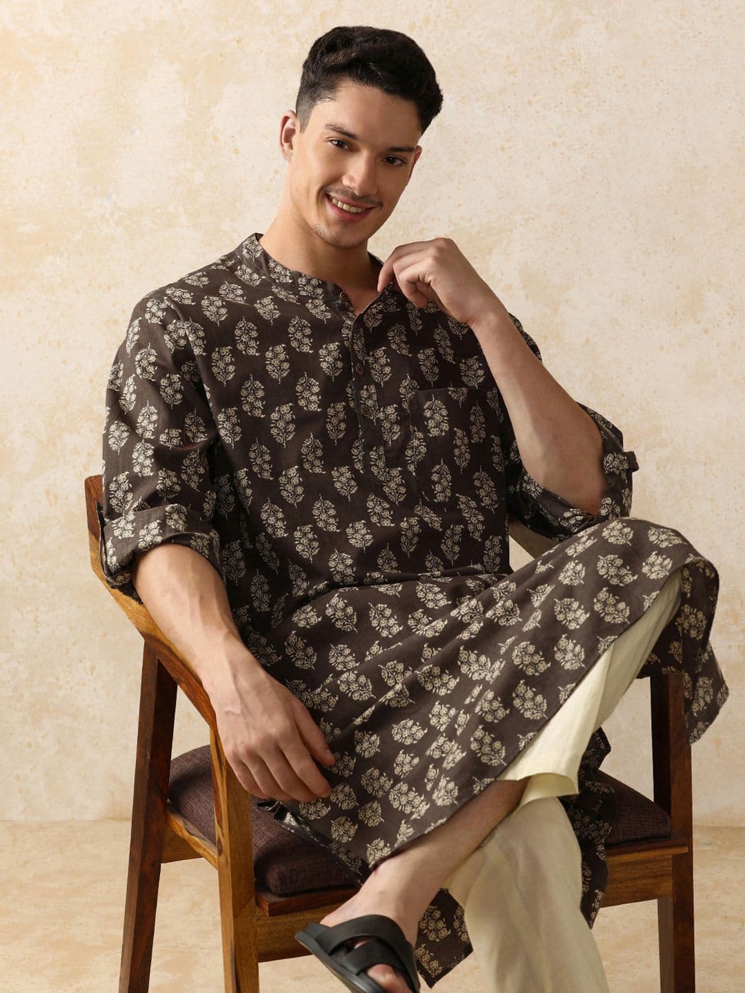 Moara Floral Printed Straight Pure Cotton Long Kurta - view 1