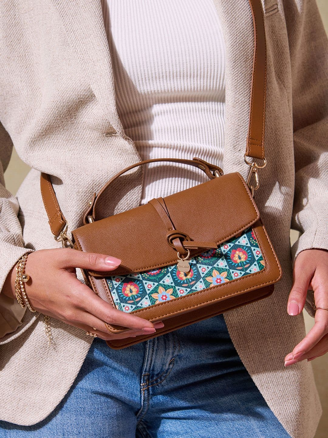 Chumbak Digital Nomad Floral Satchel Bag - view 1