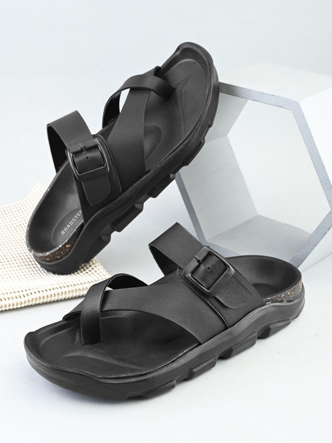 The Roadster Lifestyle Co Men Toe Ring With Buckle Comfortable Sandals - view 1