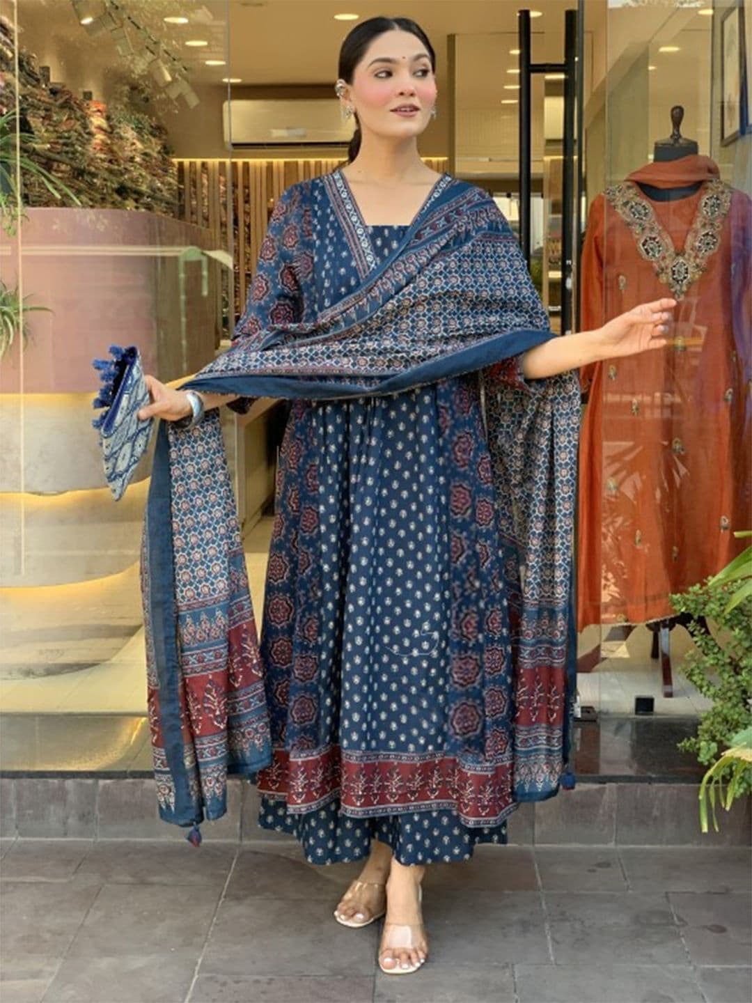 GoSriKi Women Floral Printed Kurta with Palazzo & Dupatta - view 1