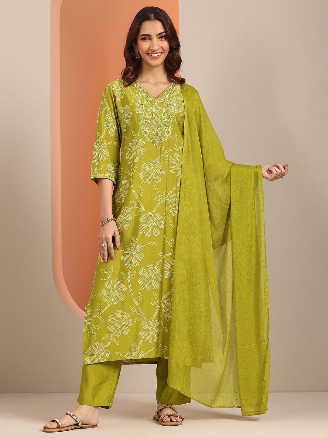 Libas Bandhani Printed Thread Work Straight Kurta With Trousers & Dupatta - view 1