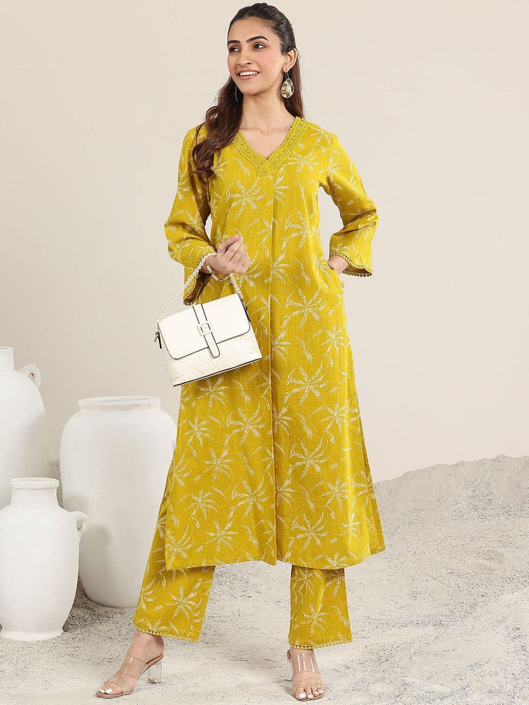 Libas Women Floral Printed Kurta with Trousers - view 1