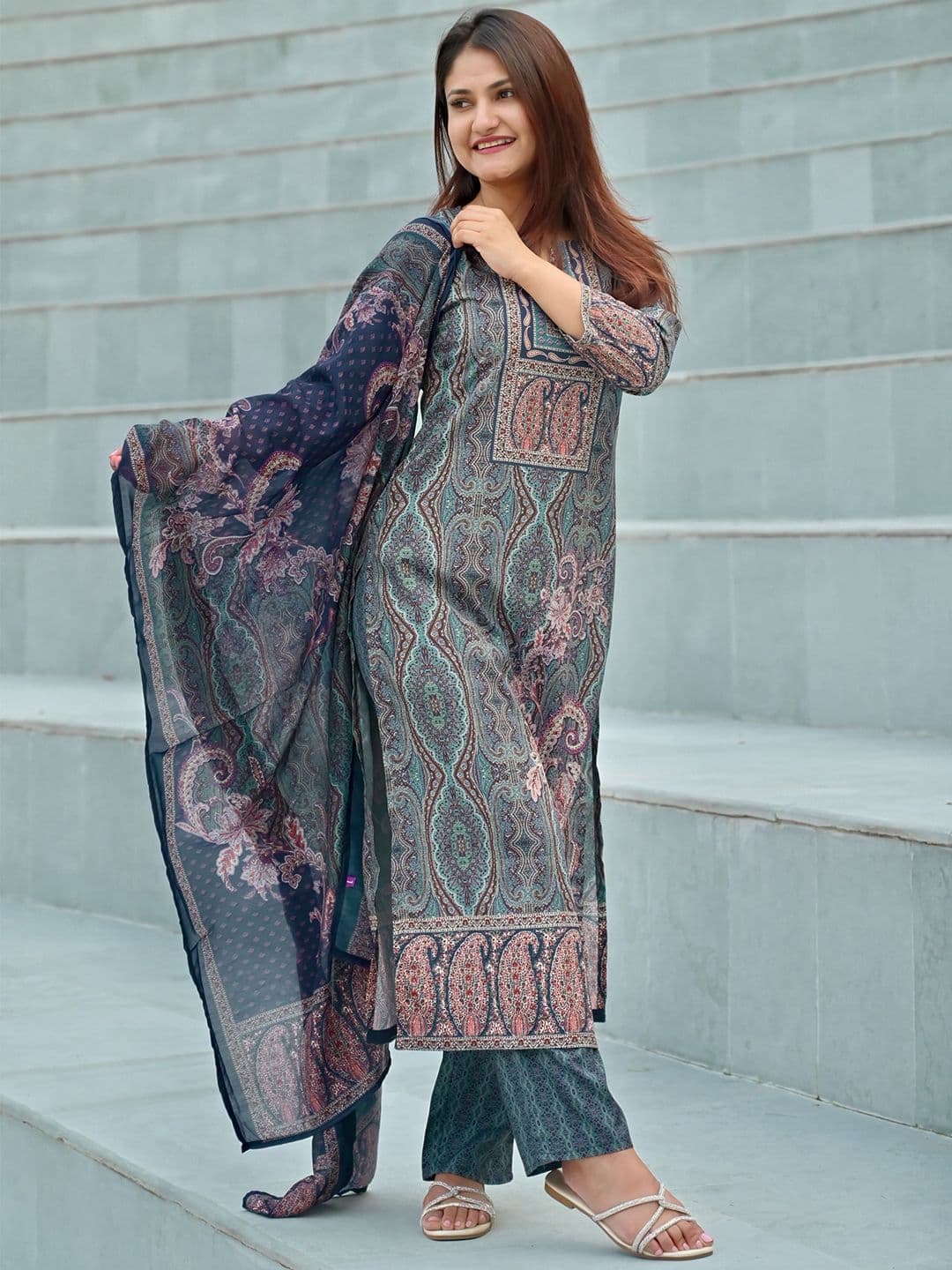 Libas Women Ethnic Motifs Printed Regular Kurta with Trousers & Dupatta - view 1