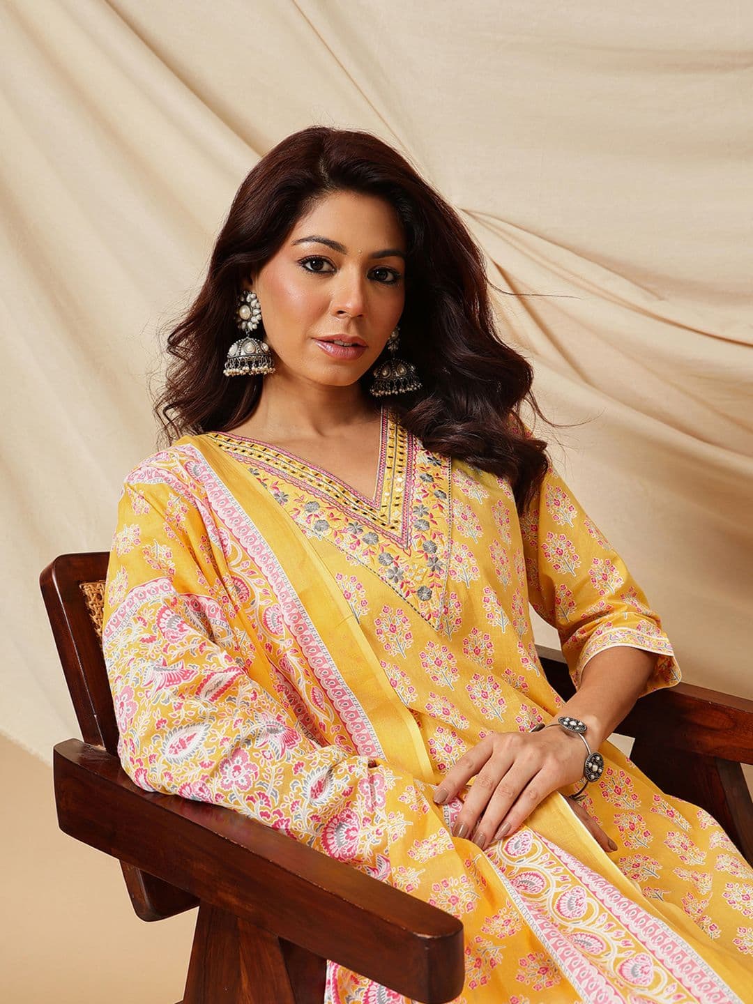 Ginni Arora Label Women Floral Printed Cotton Kurta with Salwar & Dupatta - view 1
