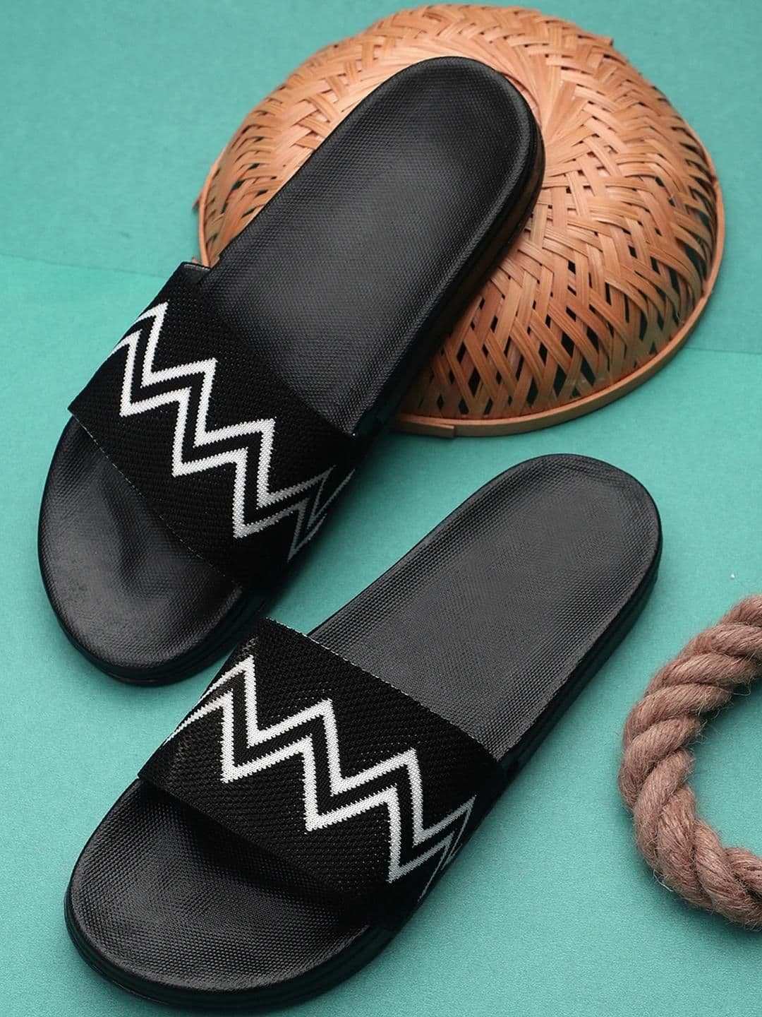 Pampy Angel Men Black Flip Flops - view 1
