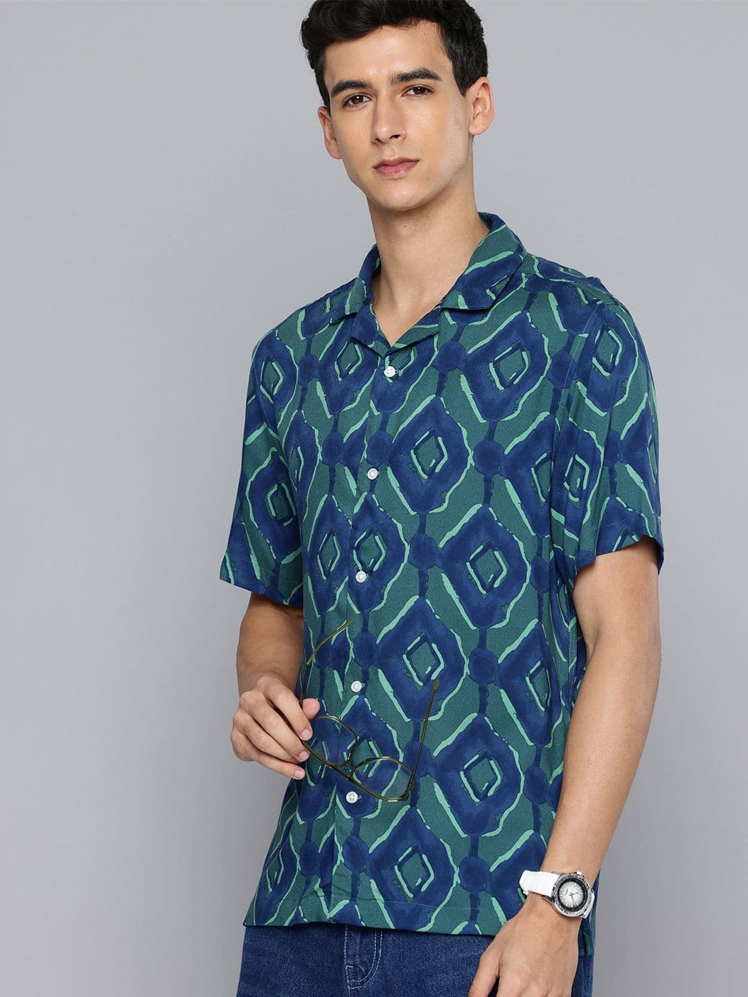 Levis Relaxed Fit Abstract Printed Casual Shirt - view 1