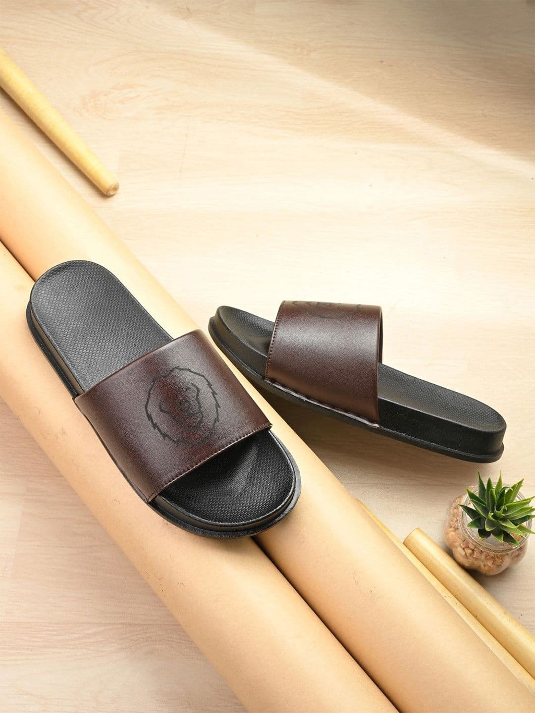 KASTAVA Men Printed Sliders - view 1