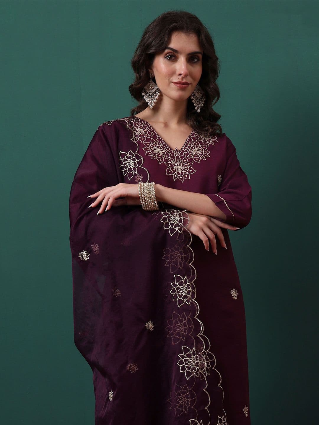 Royal Export Floral Embroidered V-Neck Thread Work Straight Kurta With Trousers & Dupatta - view 1