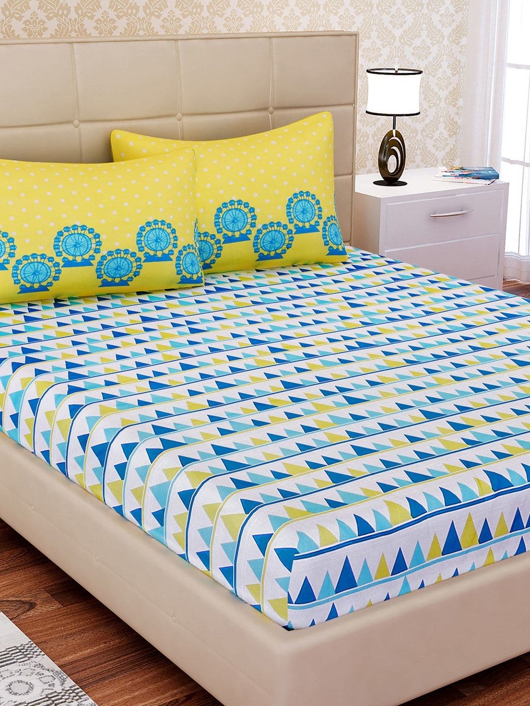 SEJ by Nisha Gupta White Geometric Cotton 180 TC King Fine Bedsheet with 2 Pillow Covers-87 x 98 inches - view 1