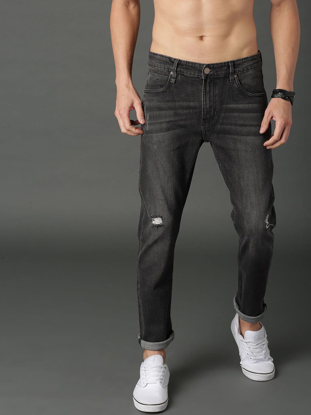 Roadster Men Black Skinny Fit Mid-Rise Mildly Distressed Stretchable Jeans - view 1