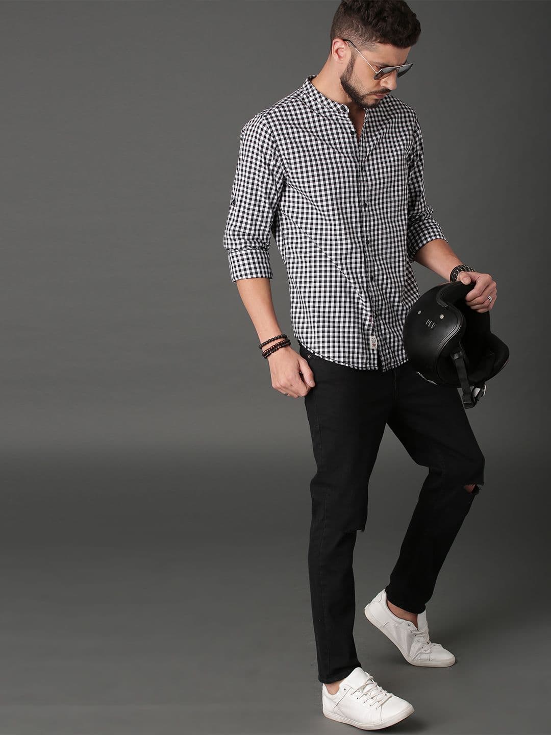 Roadster Men Black & White Checked Cotton Casual Shirt - view 1