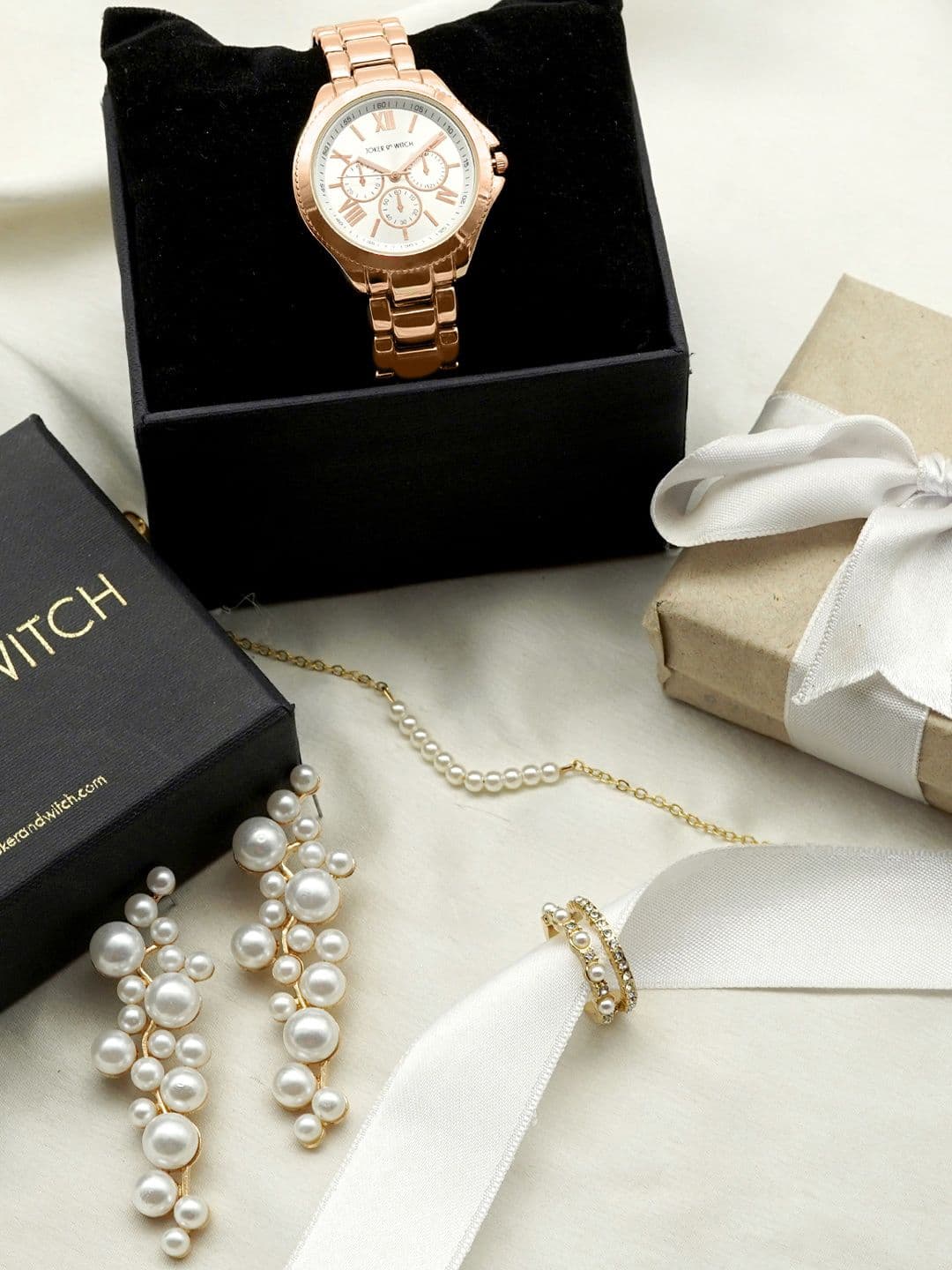 JOKER & WITCH Women White & Gold-Toned Soulmate Love Stack Accessory Gift Set JWLS203 - view 1